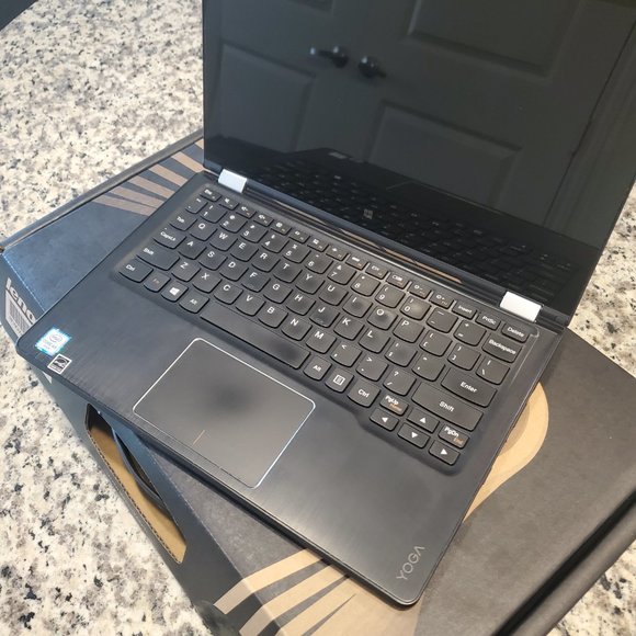 Lenovo Yoga 11.3" Laptop - Picture 3 of 10